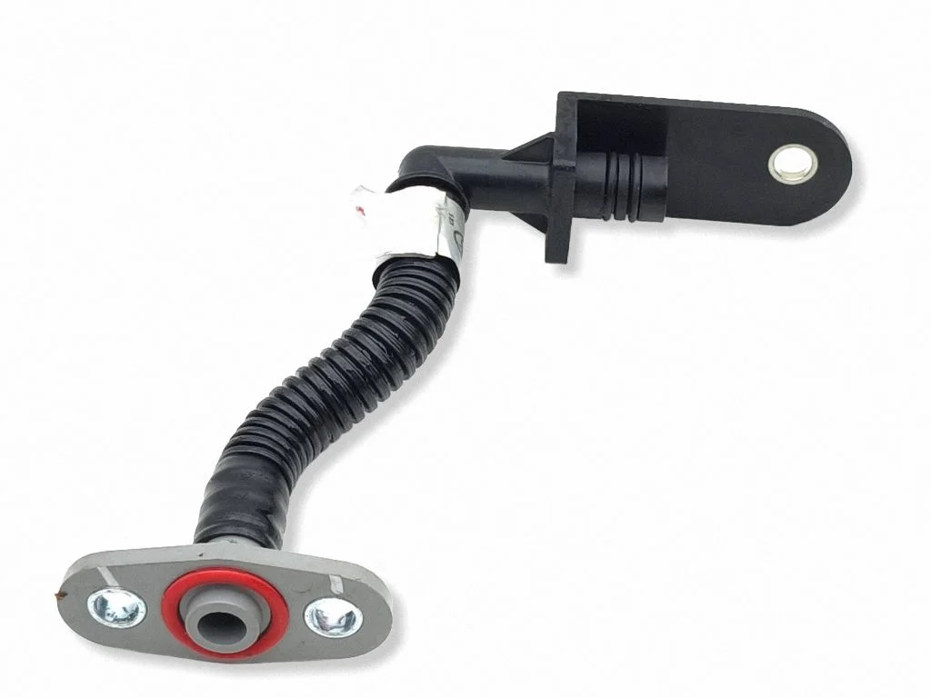 Hibrīda/elektromobiļa akumulatora dzesēšanas šļūtenes/caurules M8E210G80AB