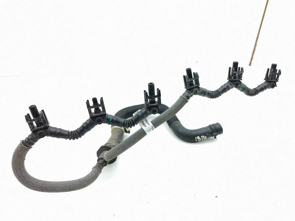 Hybrid/electric vehicle battery cooling hoses/tubes P1021529A03