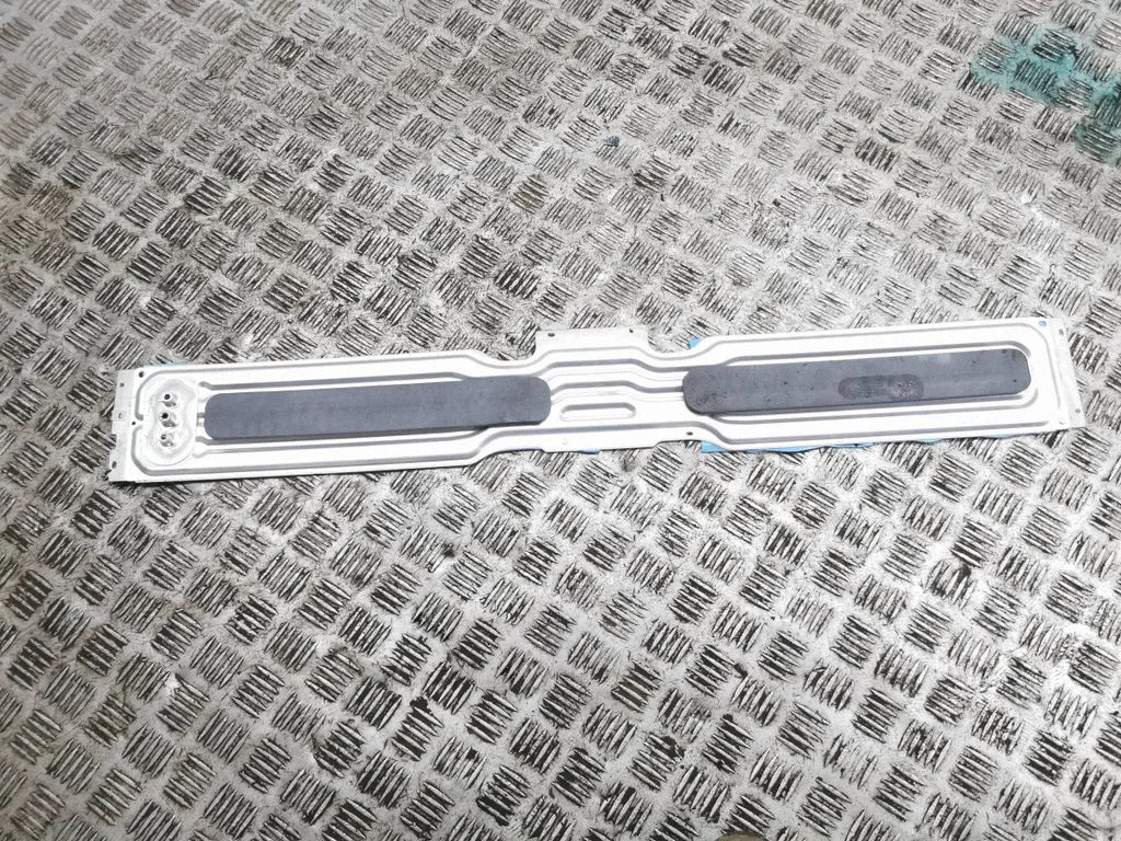 Hübriid- / elektriauto aku jahutusvoolikud / -torud – Jeep Avenger (2022-)