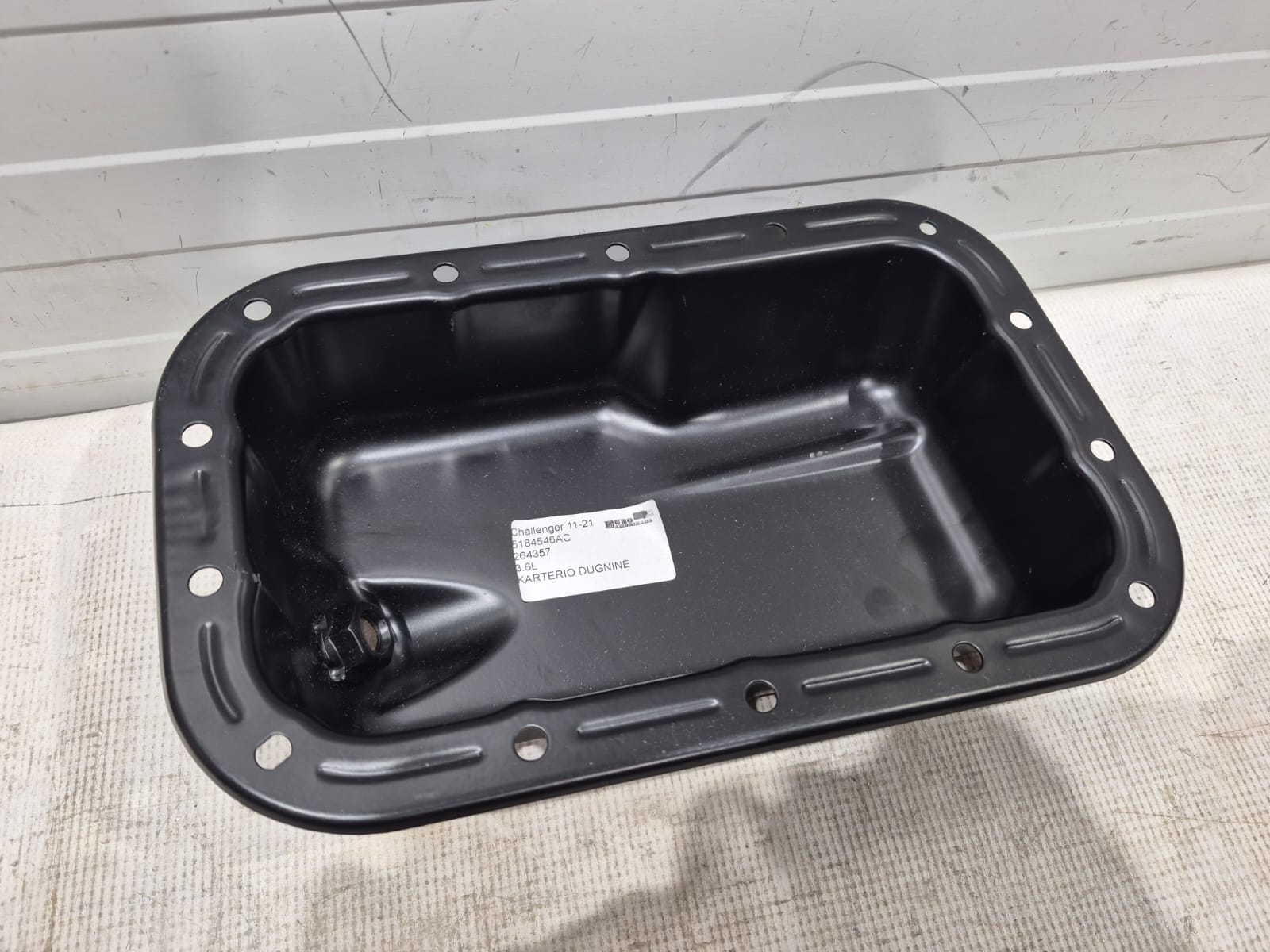 Engine oil sump – Dodge Challenger (2008-2023)