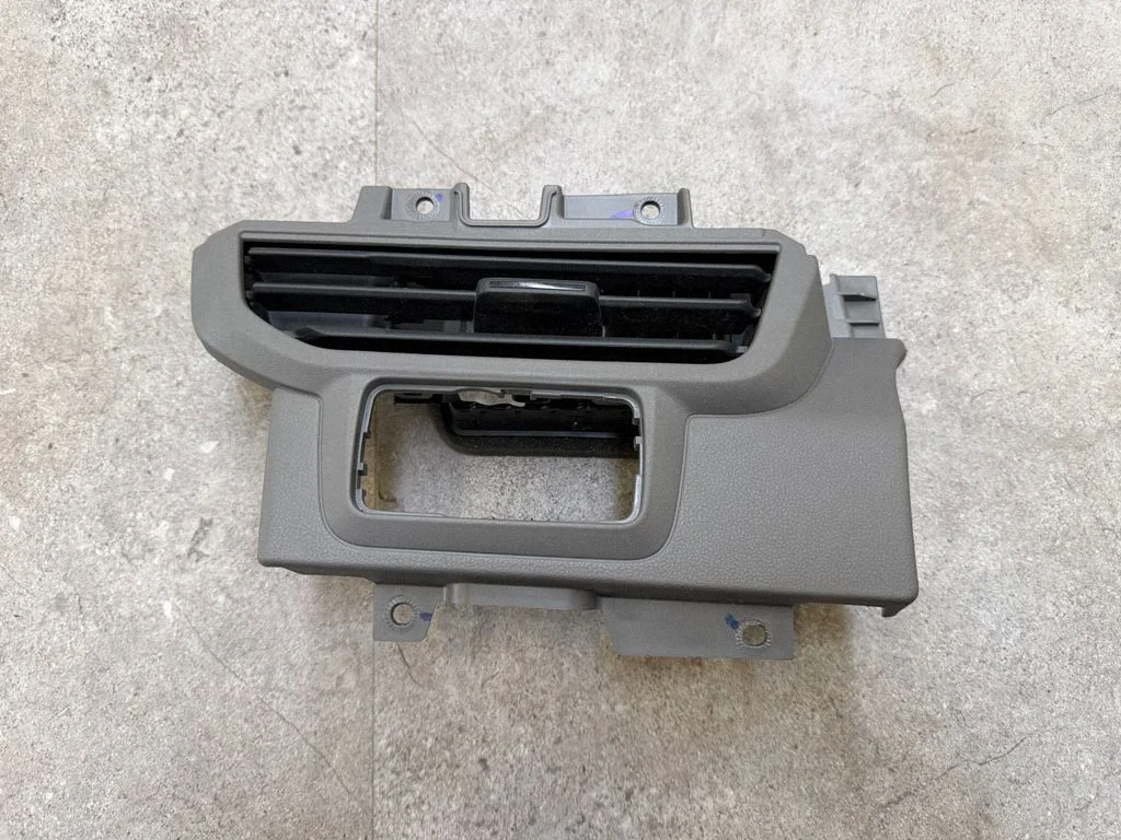 Dashboard side air vent grill/cover trim – Volkswagen Transporter - Caravelle T7 (2022-)
