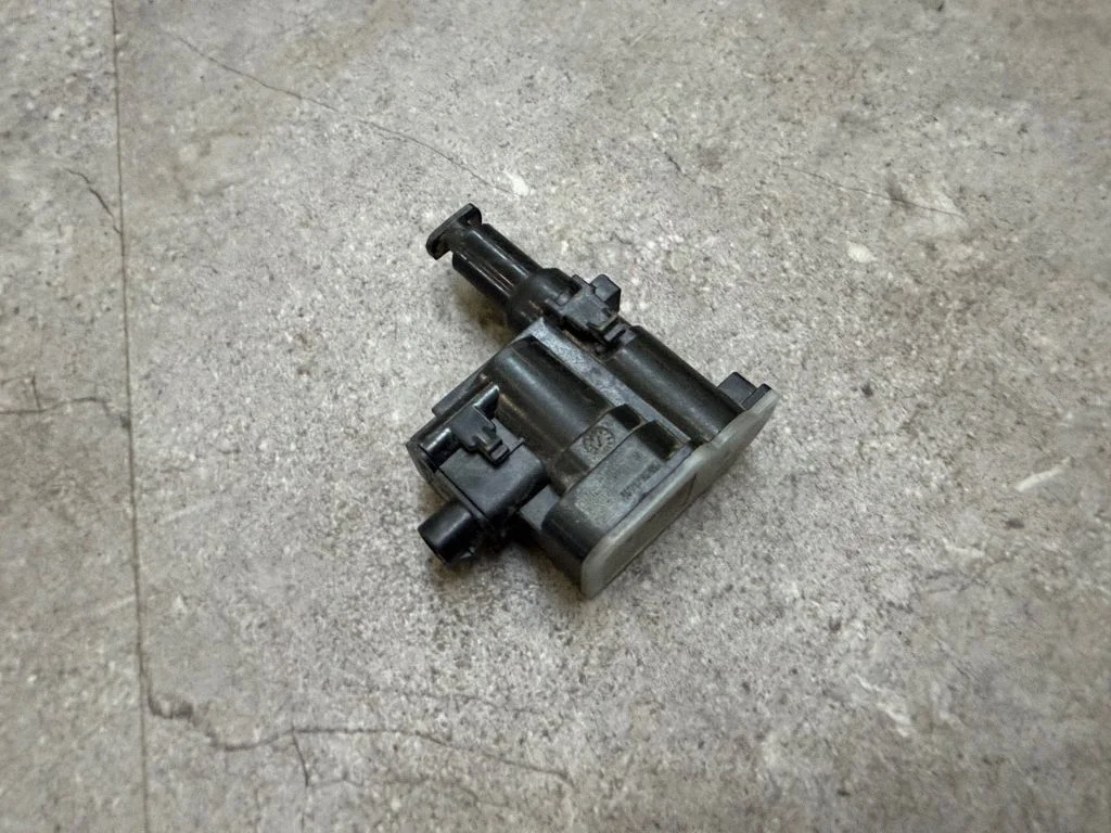 Fuel tank cap lock – Ford Ranger IV (2022-)