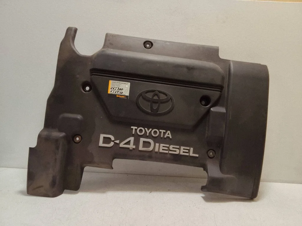 Engine cover (trim) – Toyota Avensis T220 (2000-2003)