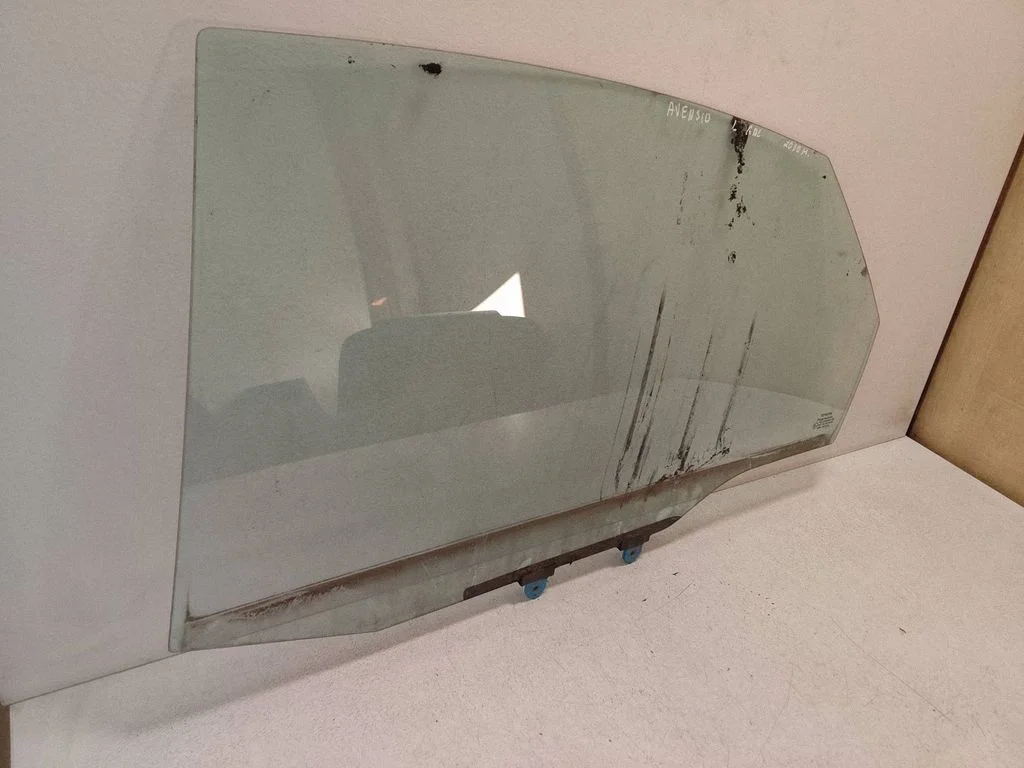 Rear door window glass – Toyota Avensis T220 (2000-2003)