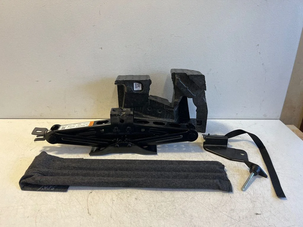 Tool set JB3C17005AB