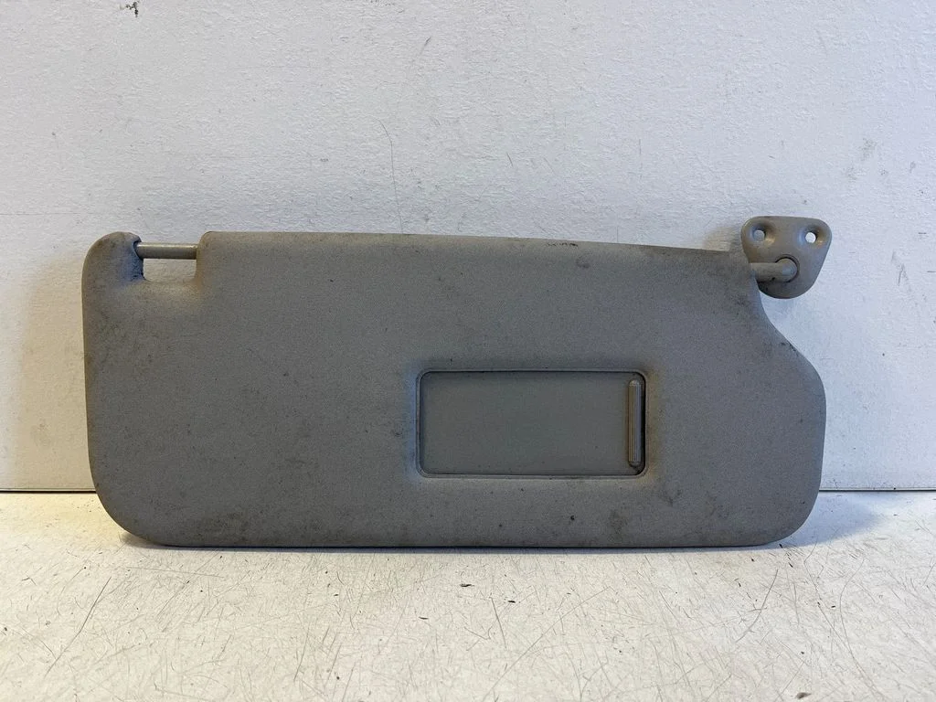 Sun visor – Toyota Avensis T220 (2000-2003)