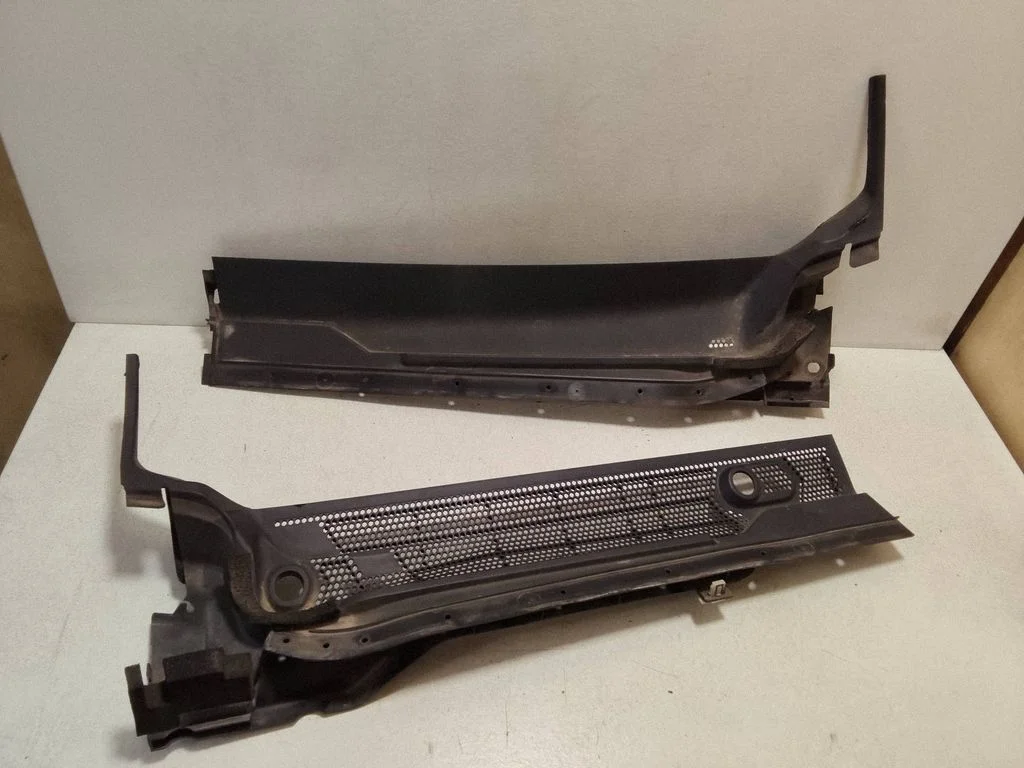 Wiper trim N1WBE02222CG