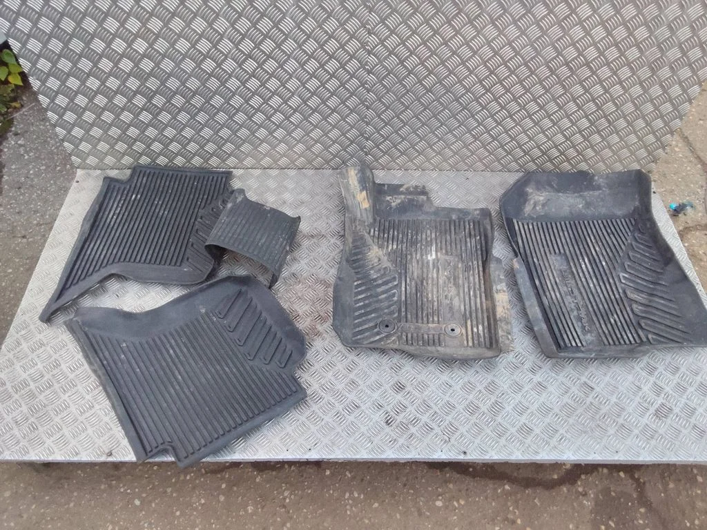 Car floor mat set – Ford Ranger IV (2022-)