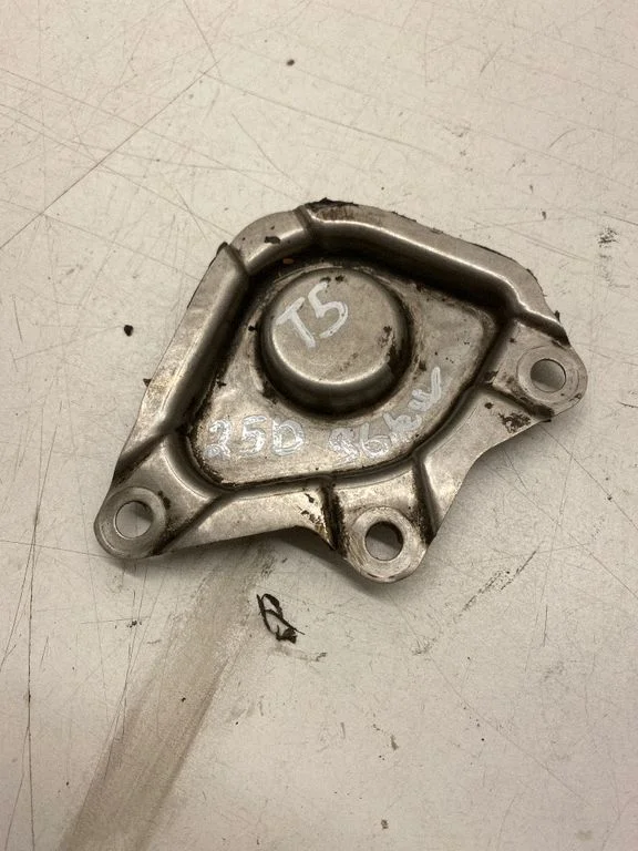 Timing belt guard (cover) – Volkswagen Multivan T5 (2003-2015)