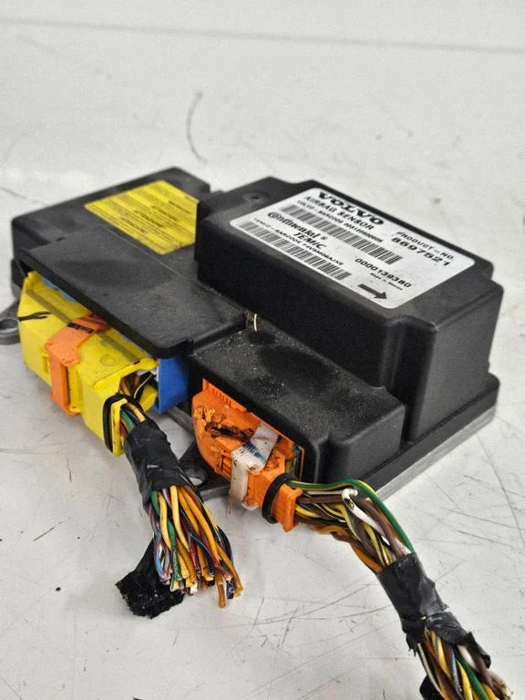 Airbag control unit/module 8697521