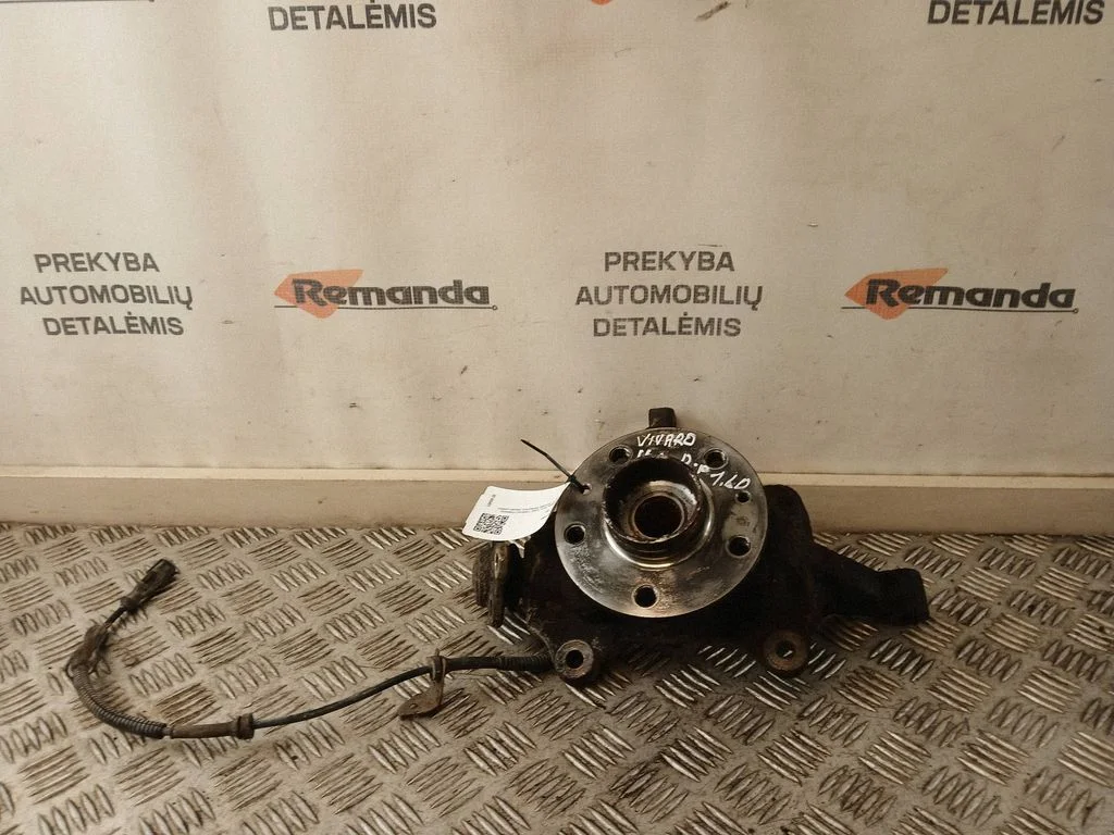 Front wheel hub spindle knuckle – front right