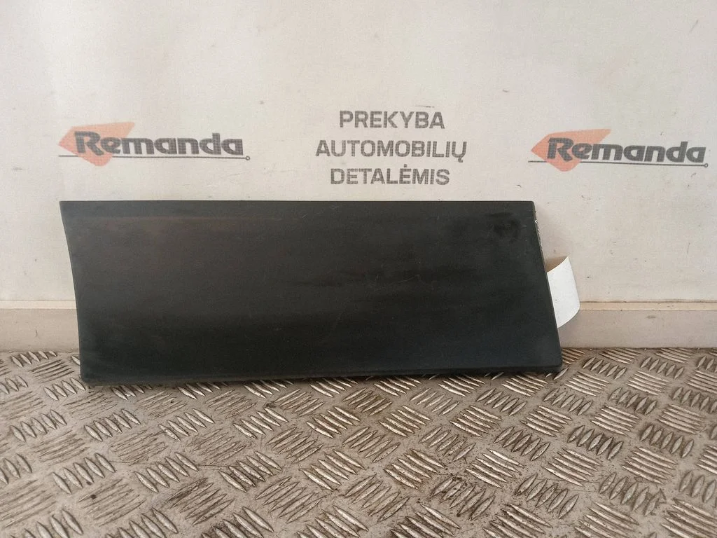 Rear fender molding trim 93453602