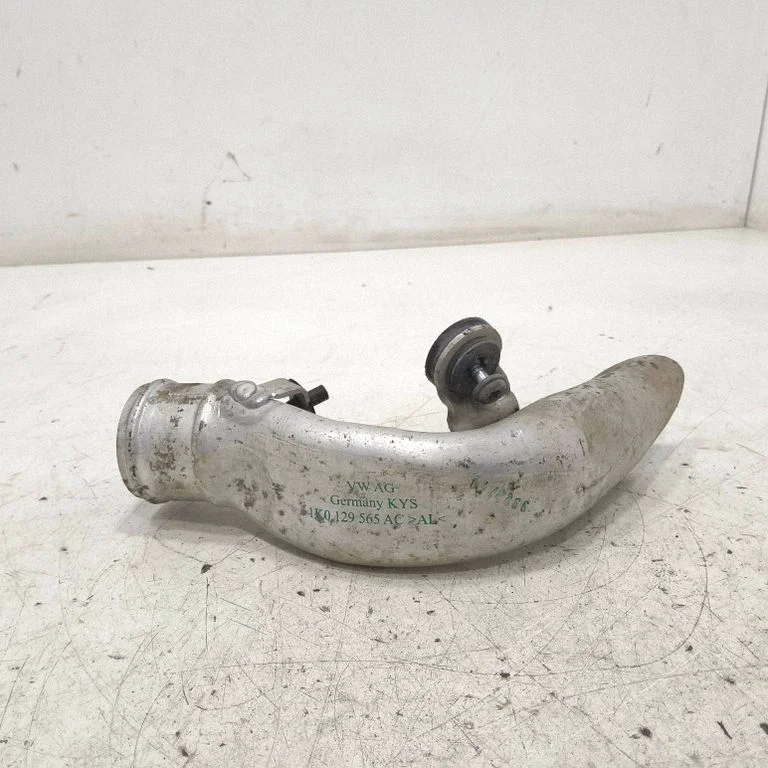 Intercooler hose/pipe – Volkswagen Touran II (2010-2016)