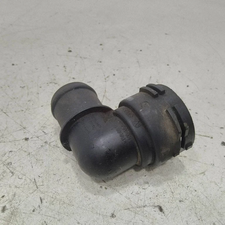 Engine coolant pipe/hose – Volkswagen Touran II (2010-2016)