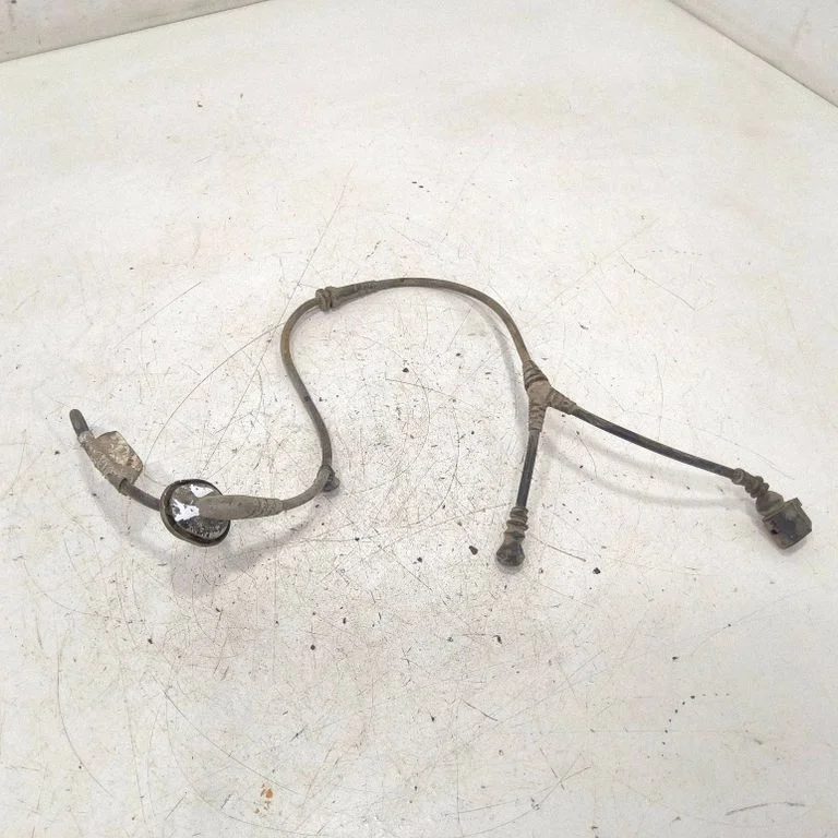 Front ABS sensor wiring – Volkswagen Touran II (2010-2016)