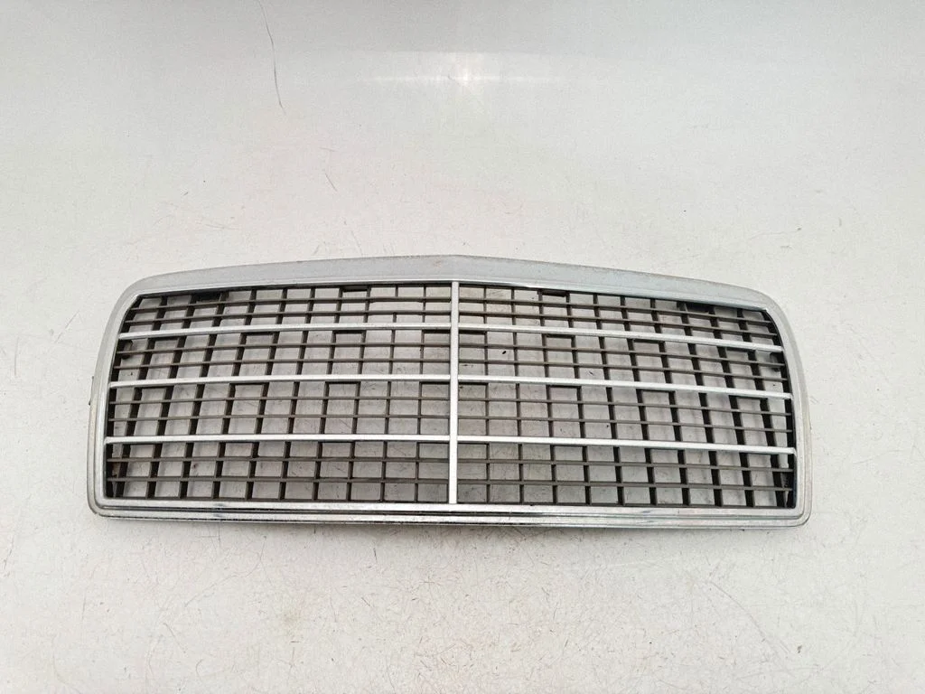 Front grill – Mercedes-Benz E-Class W124 (1984-1993)