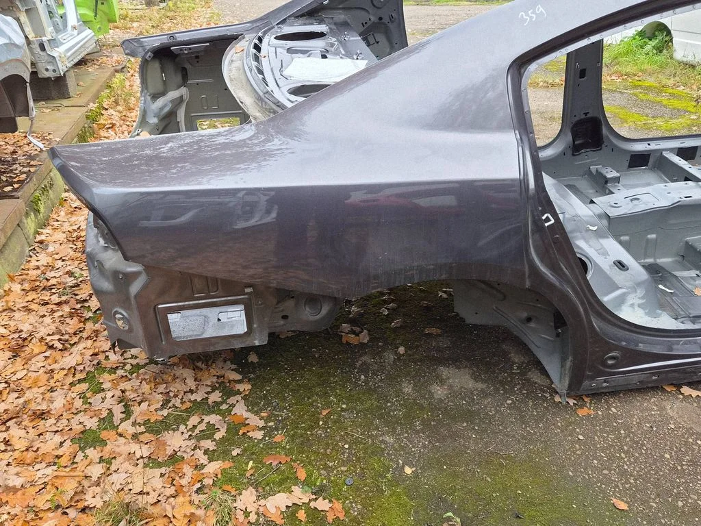 Rear quarter panel – right