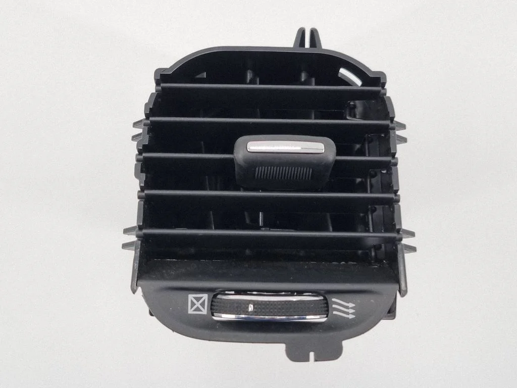 Dashboard side air vent grill/cover trim L0202801DX9AC