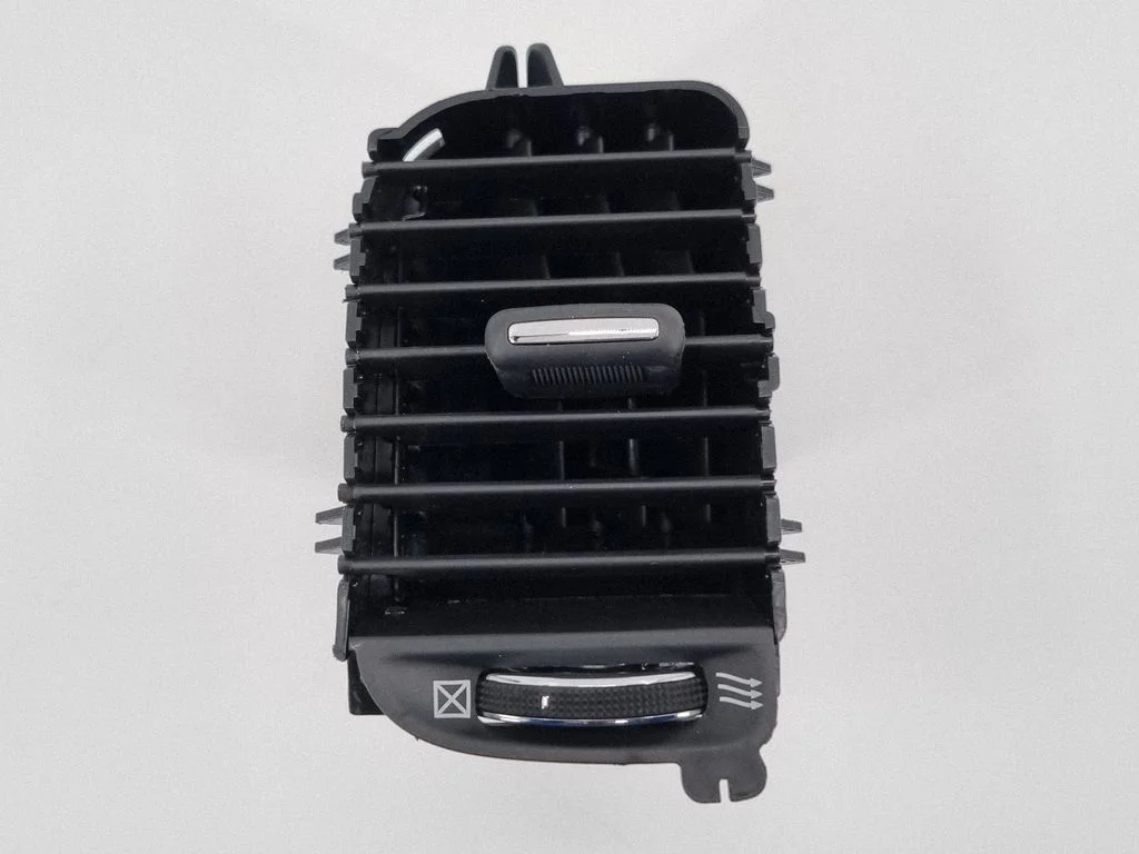 Dash center air vent grill L0202802DX9AC