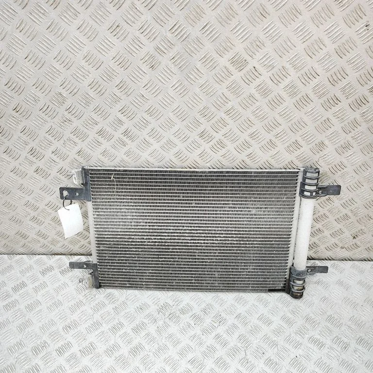 Kliimaseadme jahutusradiaator (kondensaator) 9816746580