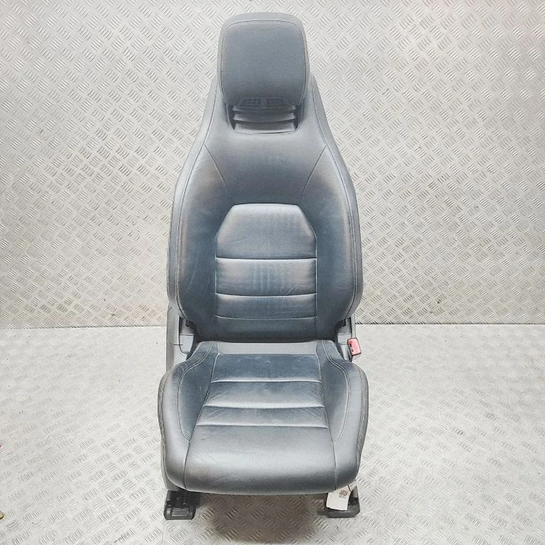 Fotel pasażera przedni A2079102236