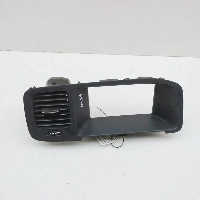 Armatuurlaua õhutusresti kate – Volvo S60 (2014-2018)