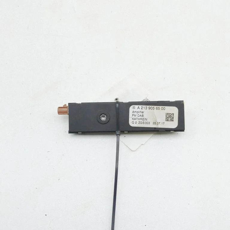 Antenni võimendi A2139056500