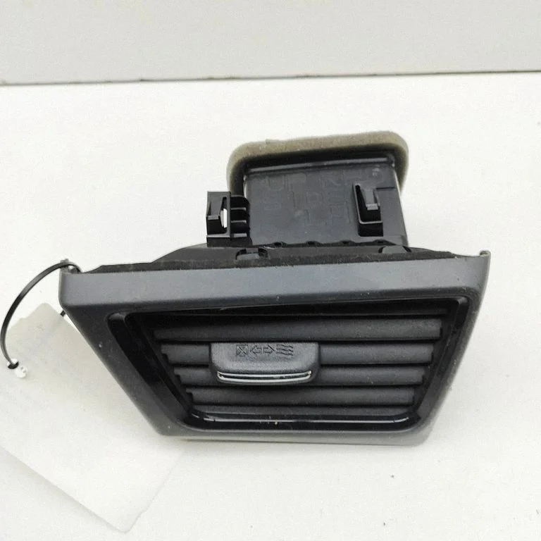 Kratka nawiewu szyby EA815312100