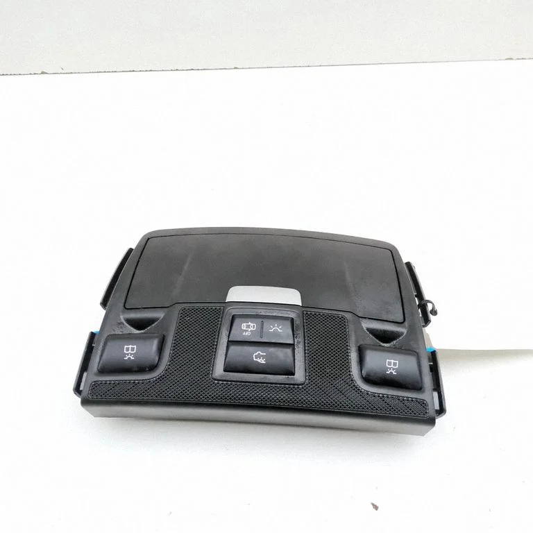 Esiistmete valgustustuli A2389009400