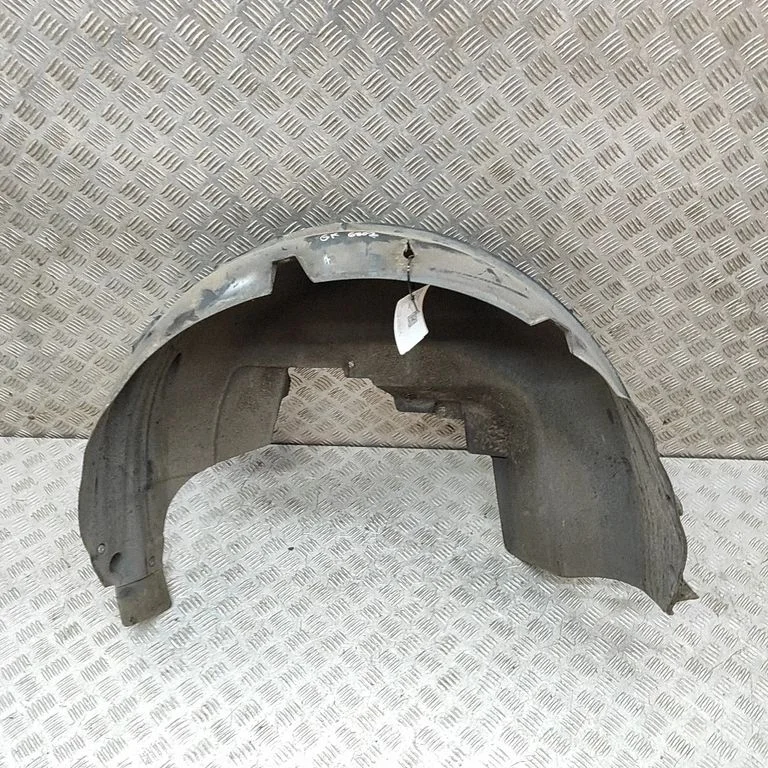 Rear arch fender liner splash guards 9816606180