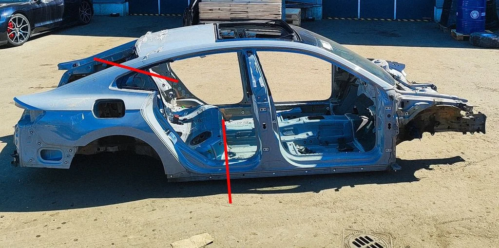 Rear quarter panel – right