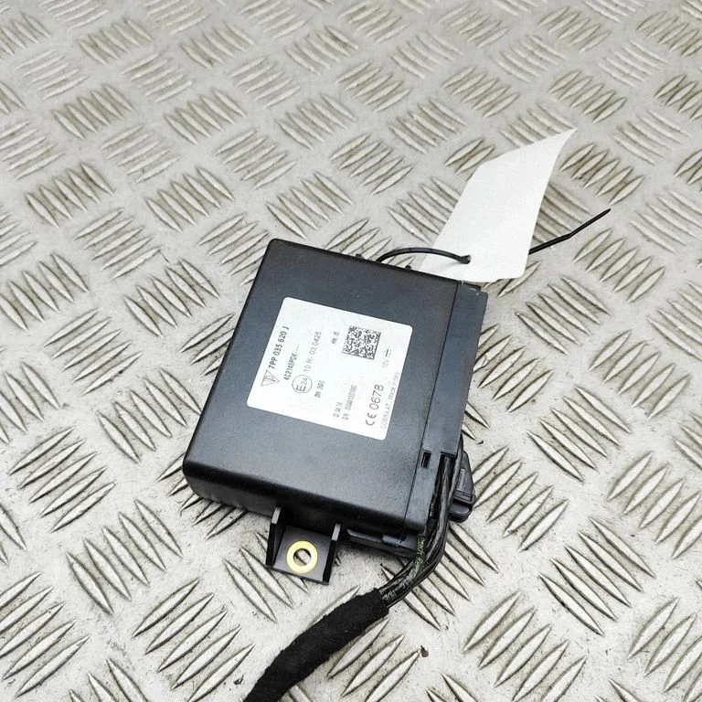 GPS navigation control unit/module 7PP035620J
