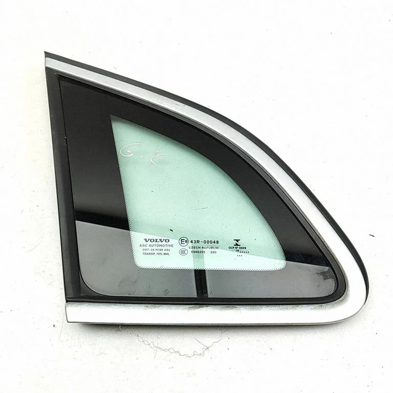Rear side window 31352332