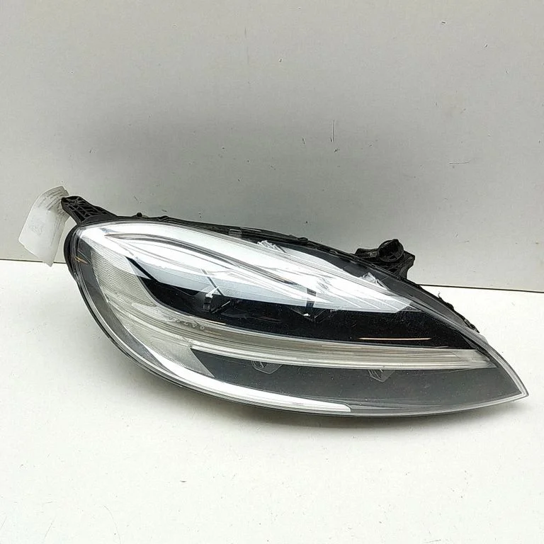 Reflektor – Volvo V40 (2012-2019)