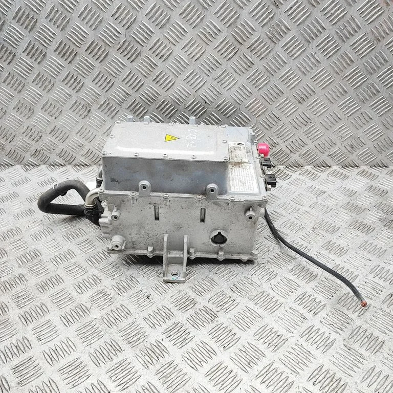 Voltage converter inverter 296059401R