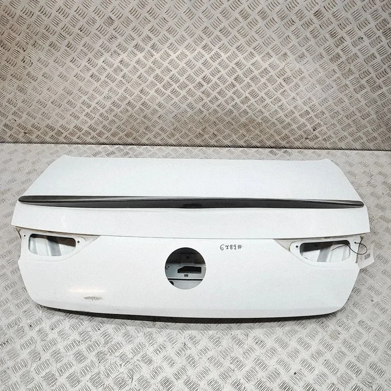Aizmugurējais vāks (bagāžnieka) A1187500600