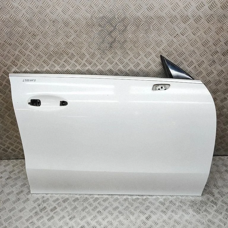 Priekšējās durvis (kupejai) A1187202201