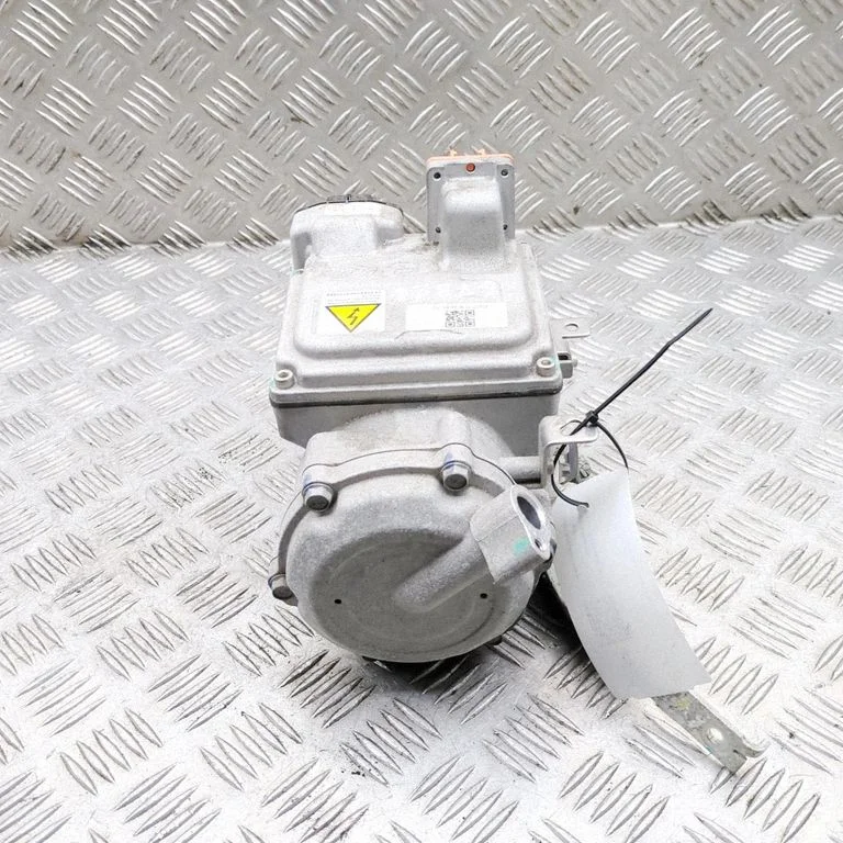 Air conditioning (A/C) compressor (pump) 926001217R