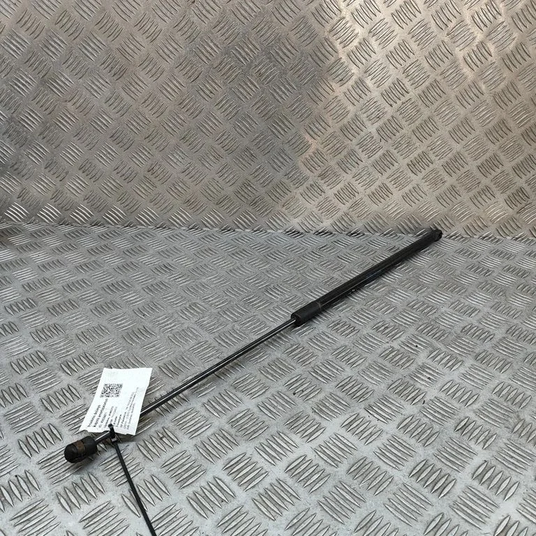 Motora pārsega amortizators 3G0823359