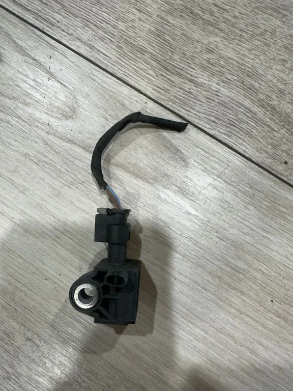 Airbag deployment crash/impact sensor – Mercedes-Benz E-Class W213 (2016-)