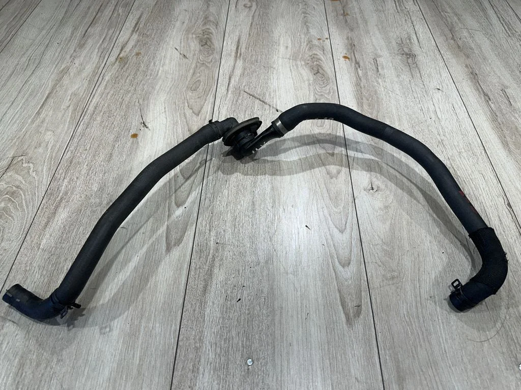 Engine coolant pipe/hose – Mercedes-Benz C-Class AMG W204 (2007-2014)