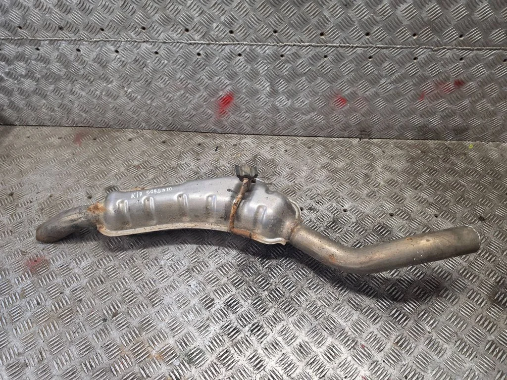 Tagumine summuti – KIA Sorento (2002-2009)