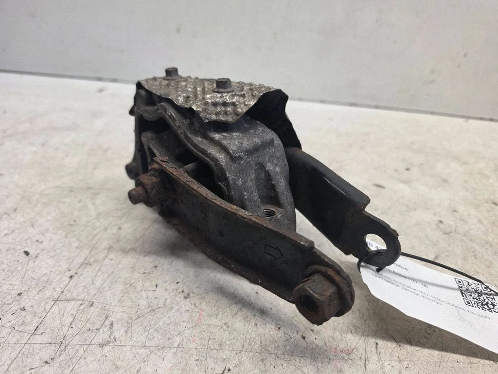 Engine mount bracket 6G926P082LB