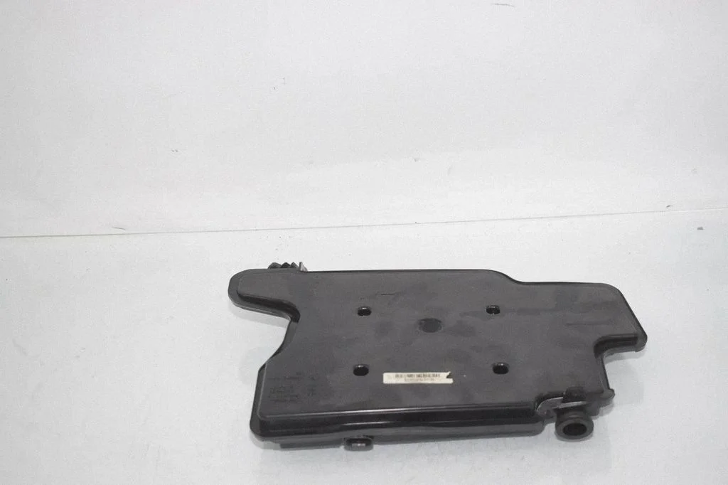Windshield washer fluid reservoir/tank 8580237