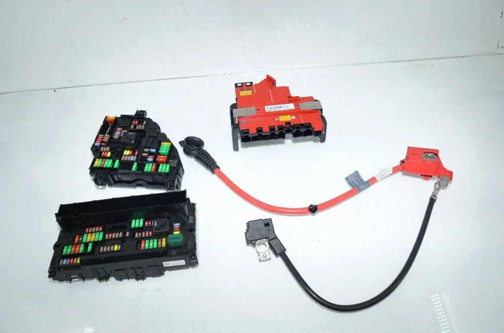 Positive cable (battery) – BMW 5 Series F10 F11 (2009-2016)