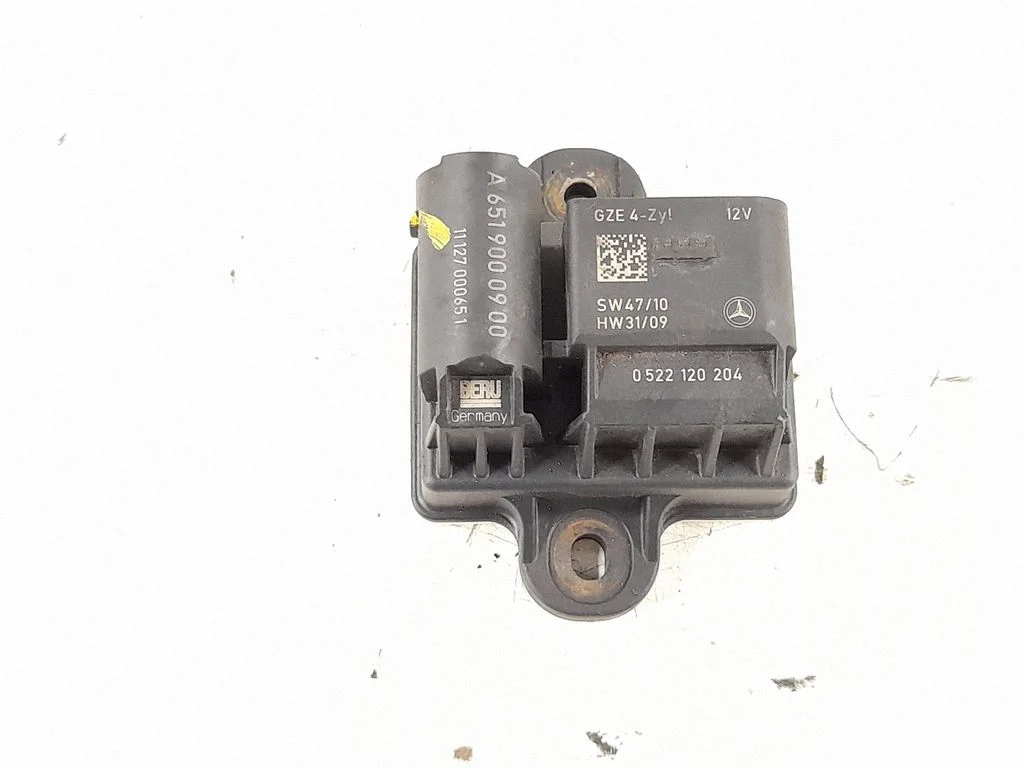 Glow plug pre-heat relay – Mercedes-Benz C-Class AMG W204 (2007-2014)