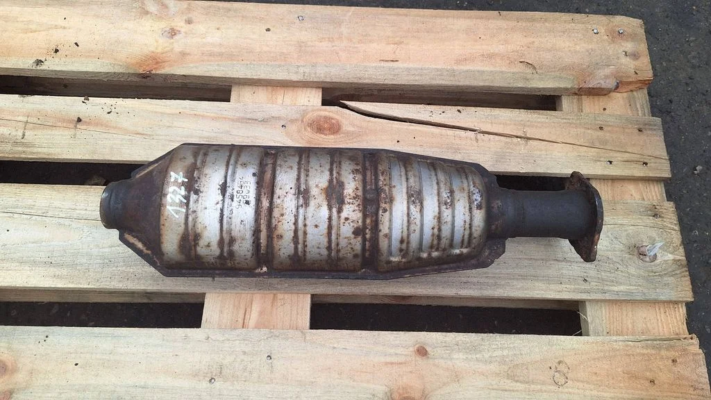 Katalüsaator/ FAP/DPF tahkete osakeste filter – Volvo S80 (1999-2003)