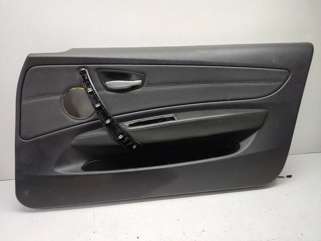 Eesmiste uste sisevooder – BMW 1-seeria E82 E88 (2007-2014)