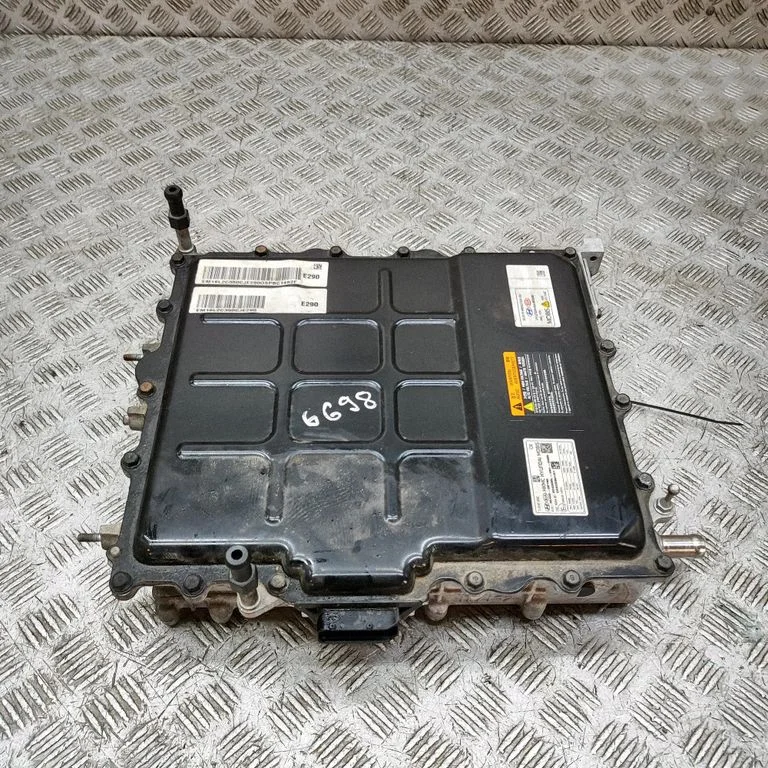 Voltage converter inverter – KIA Niro (2016-2022)
