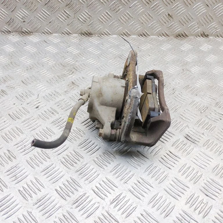 Front brake caliper 58110K4100